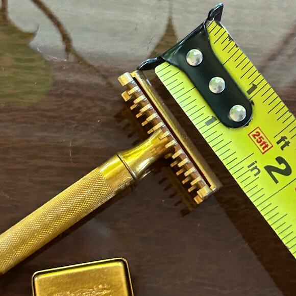 Vintage Gillette Gold Safety Razor Set w/ Blade Case & Blades - Picture 14 of 15